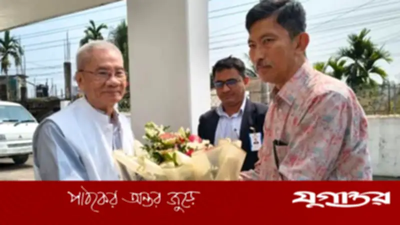 মন্ত্রী দীপেন দেওয়ানের সঙ্গে সন্তু লারমার সাক্ষাৎ: পাহাড়ি রাজনীতিতে ইতিবাচক বার্তা