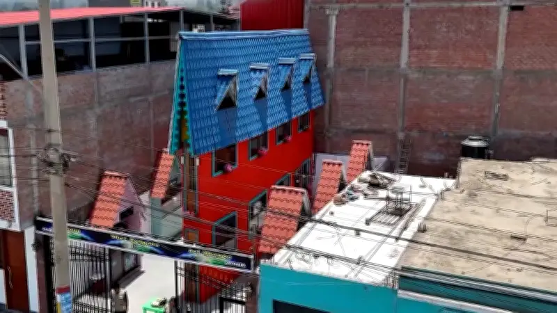 বিশ্বজুড়ে তরুণদের মাঝে বাড়ছে অনলাইন শিক্ষার জনপ্রিয়তা