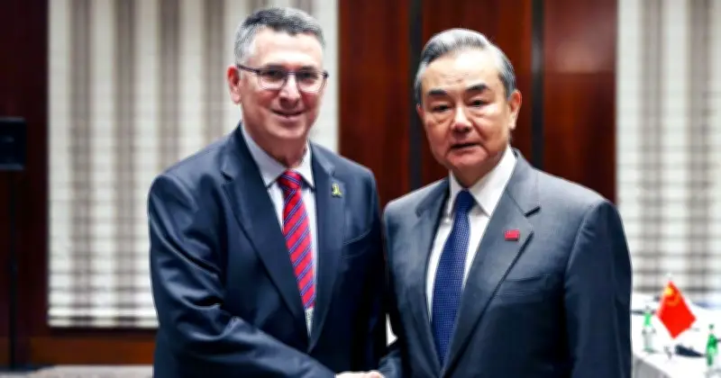 ইরান-ইসরায়েল সংঘাতে চীনের অবস্থান: যুদ্ধবিরতি ও সংলাপের আহ্বান