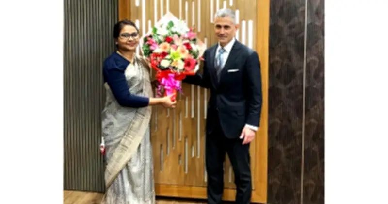 যুক্তরাষ্ট্রের কাপুরের ঢাকা সফর: কৌশলগত সম্পর্ক জোরদারে আলোচনা