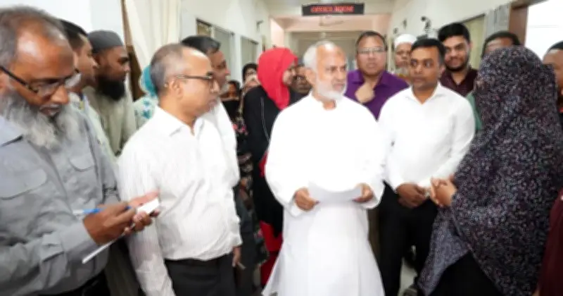 খুলনা সিটি কর্পোরেশনের প্রশাসক নজরুল ইসলাম মঞ্জুর স্বাস্থ্যসেবা উন্নয়ন ও মশক নিয়ন্ত্রণ পরিকল্পনা