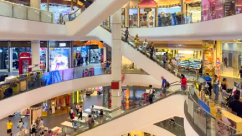 ইরান-ইসরায়েল যুদ্ধের প্রভাবে রাজধানীর মার্কেট বন্ধ, আর্থিক তদন্ত ও কূটনৈতিক তৎপরতা