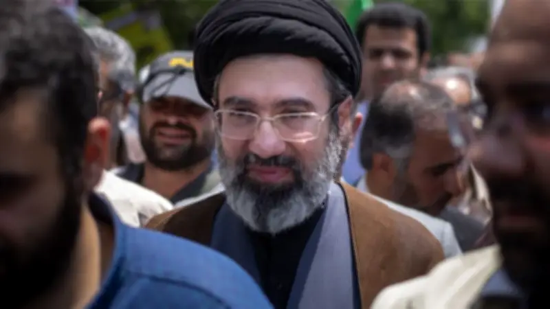 ইরানের নতুন সর্বোচ্চ নেতা ঘোষণা, মধ্যপ্রাচ্যে উত্তেজনা ও ঢাকায় মার্কিন কর্মকর্তার আগমন