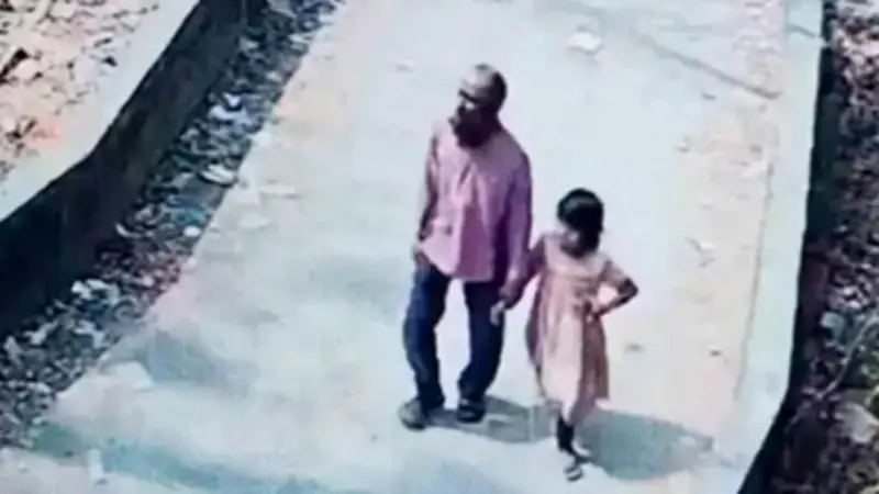 বাবার সঙ্গে বিরোধের জেরে শিশু ইরা মনি বলি, রোনালদোর ব্যক্তিগত বিমানে সৌদি ত্যাগ