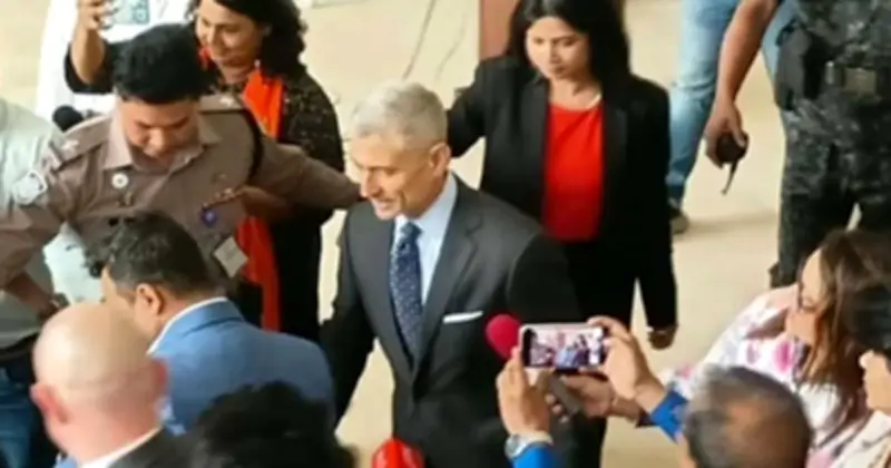 যুক্তরাষ্ট্রের সহকারী পররাষ্ট্রমন্ত্রী পল কাপুরের ঢাকা সফর: বৈঠক ভালো হয়েছে বলে মন্তব্য