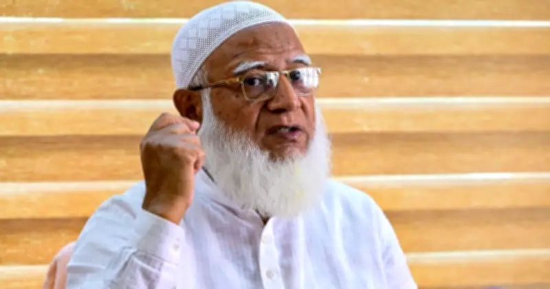 বাংলাদেশ জামায়াতে ইসলামীর আমীর ড. শফিকুর রহমান উমরাহ পালনে সৌদি আরব গমন করেছেন