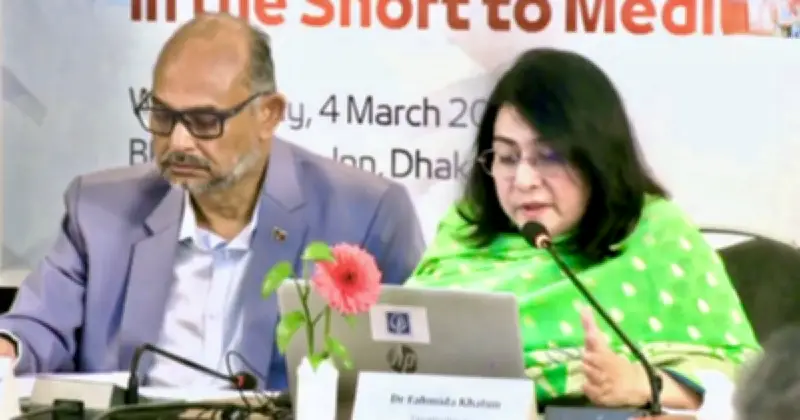 বিশেষজ্ঞদের সতর্কতা: অর্থনীতির চাপ মোকাবিলায় কাঠামোগত সংস্কার জরুরি