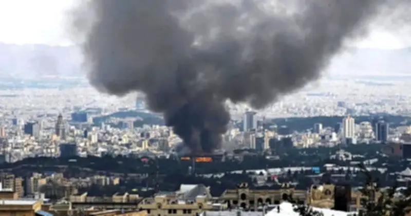 ইরানের ক্ষেপণাস্ত্র হামলায় আল-উদেইদ মার্কিন ঘাঁটি আক্রান্ত, কাতার নিশ্চিত