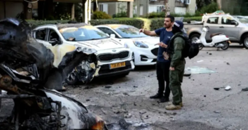 ইরান-ইসরায়েল সংঘাত ছড়িয়ে পড়ছে মধ্যপ্রাচ্যে, হিজবুল্লাহর অংশগ্রহণে হামলা তীব্র