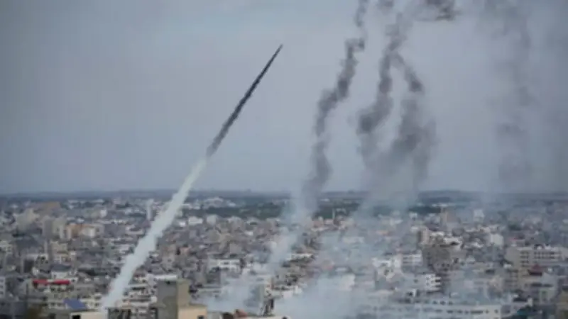 ইরান-ইসরায়েল সংঘর্ষে হাজারো নিহত, মধ্যপ্রাচ্যে উত্তেজনা বৃদ্ধি