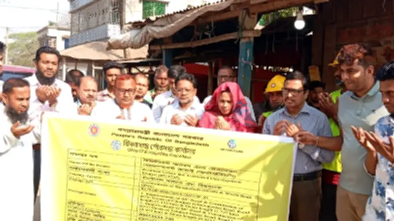 ঝিকরগাছায় ৯ কোটি টাকার উন্নয়ন প্রকল্প উদ্বোধন, নেপালে প্রথম ভোট ও চীনের কার্গো সেবা স্থগিত