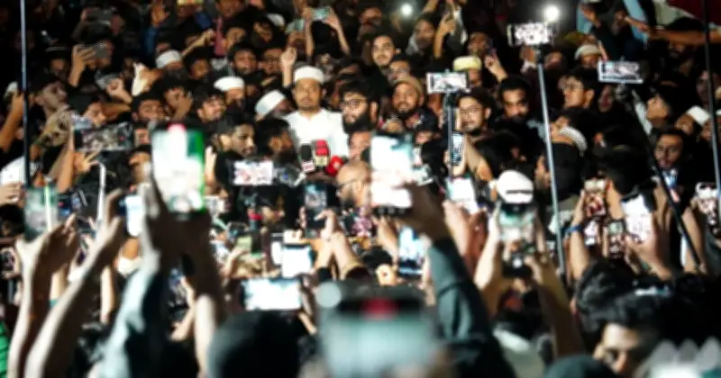 শাহজালাল দরগাহতে স্লোগান: সামাজিক যোগাযোগমাধ্যমে সমালোচনার ঝড়