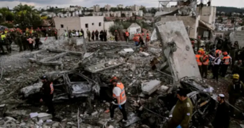 ইরানের ক্ষেপণাস্ত্র হামলা: ইসরায়েলসহ তিন দেশকে লক্ষ্য করে আইআরজিসির অভিযান