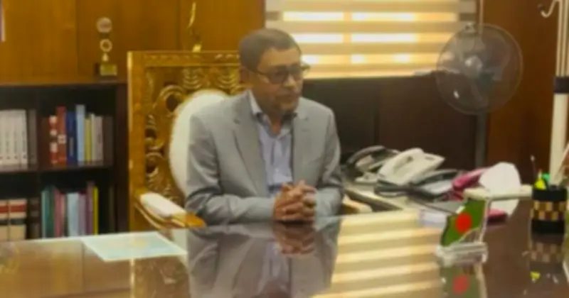 সরকারি ডাক্তারের বাইরে চেম্বার চালালে লাইসেন্স বাতিলের হুঁশিয়ারি স্বাস্থ্যমন্ত্রীর