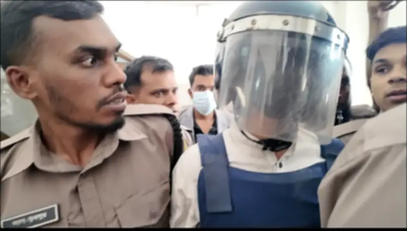 হত্যাচেষ্টা মামলায় বৈষম্যবিরোধী ছাত্র নেতা রিয়াদের দুই দিনের রিমান্ড মঞ্জুর