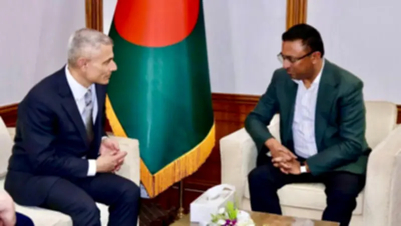 প্রধানমন্ত্রীর উপদেষ্টার সঙ্গে বৈঠক ও ইফতার, পল কাপুরের ঢাকা সফর ও ইরান-ইসরায়েল সংঘাত