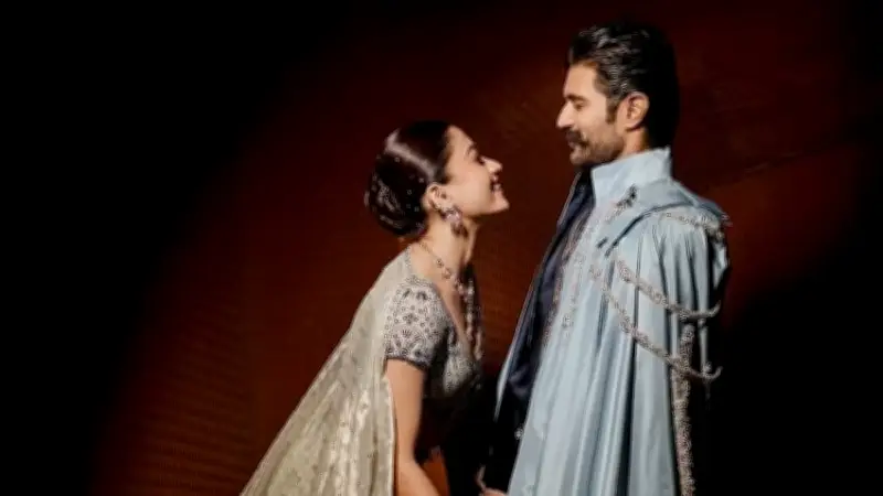 বিজয় দেবরাকোন্ডা ও রাশমিকা মান্দানার বিবাহোত্তর সংবর্ধনা: তারকাখচিত সমাপ্তি