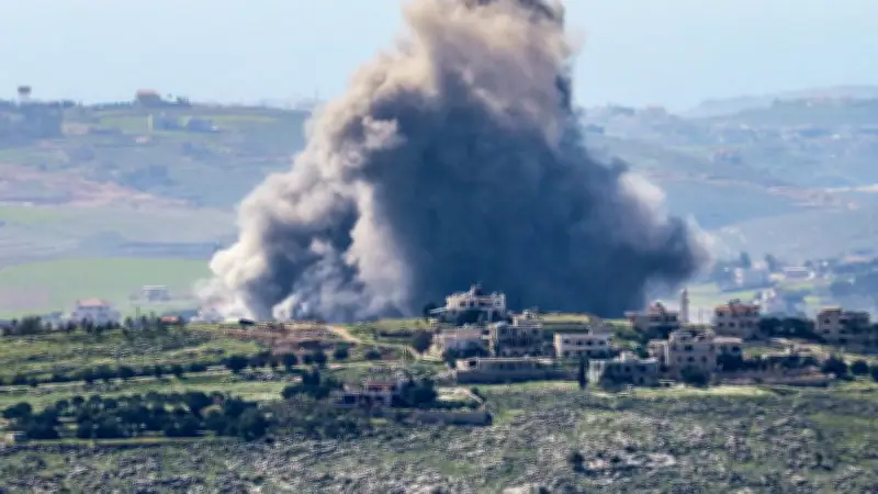 সীমান্তে ইসরায়েলি নির্দেশ, জ্বালানি আতঙ্কে ভারতের তেল কেনায় ছাড়, কুয়েতে মার্কিন দূতাবাস খালি