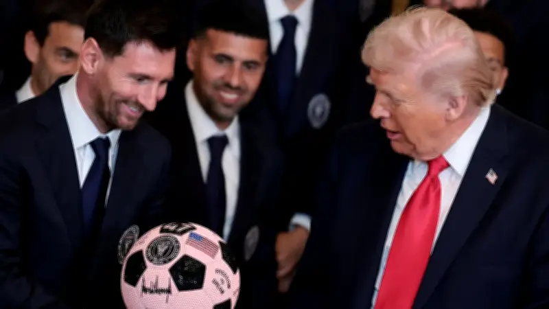 হোয়াইট হাউসে মেসির সাক্ষাৎ ট্রাম্পের সঙ্গে, ব্যারনের ভক্তির কথা শোনালেন প্রেসিডেন্ট