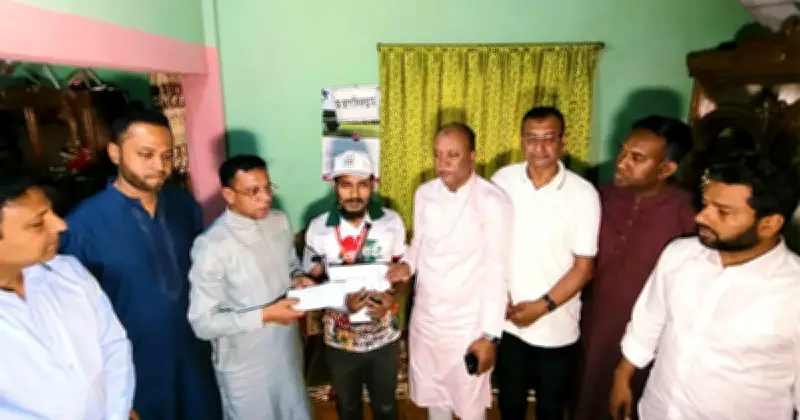 জুলাই আন্দোলনে আহত হোসেন আলীর চিকিৎসা ও পুনর্বাসনে বিএনপি প্রধান তারেক রহমানের সহায়তা