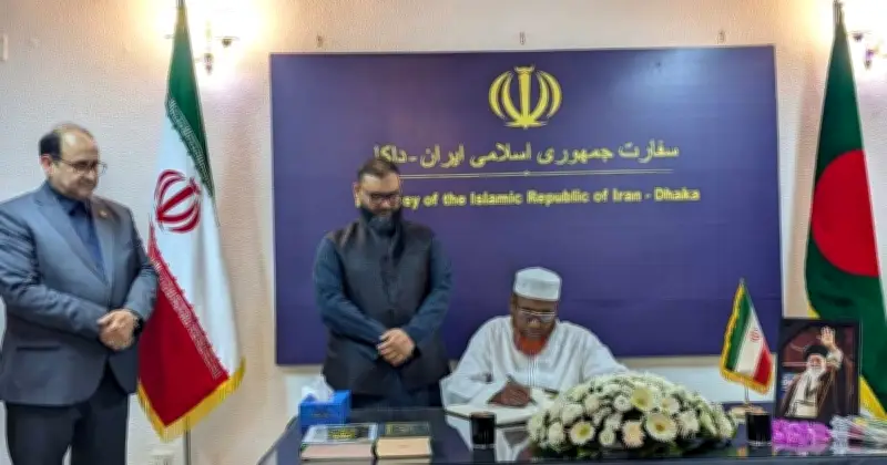 ইরানের সর্বোচ্চ নেতার প্রতি সম্মান জানিয়ে শোক বইয়ে সই করলেন জামায়াত নেতা