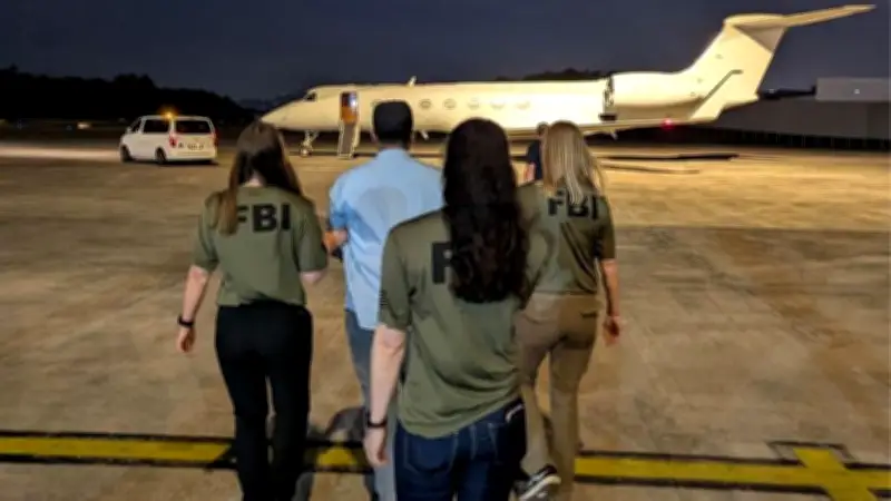 মালয়েশিয়ায় বাংলাদেশি গ্রেপ্তার, সোনারগাঁওয়ে পিস্তল উদ্ধার ও জামায়াতের বিক্ষোভ