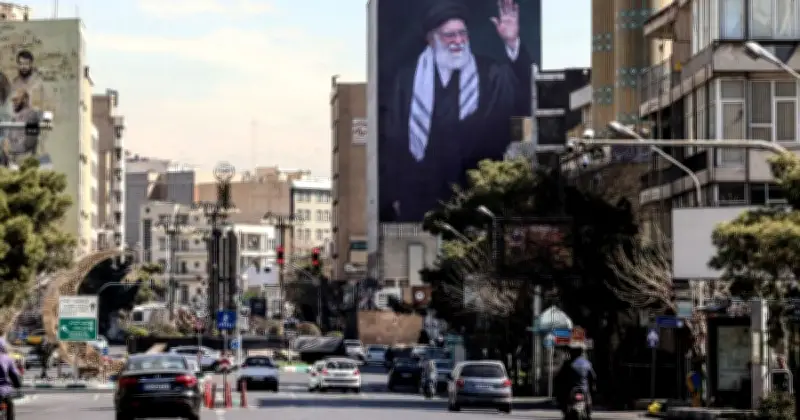 ইরানে যুদ্ধের পর প্রথম জুমার নামাজ, শোক ও প্রতিরোধের মিশ্র আবহ