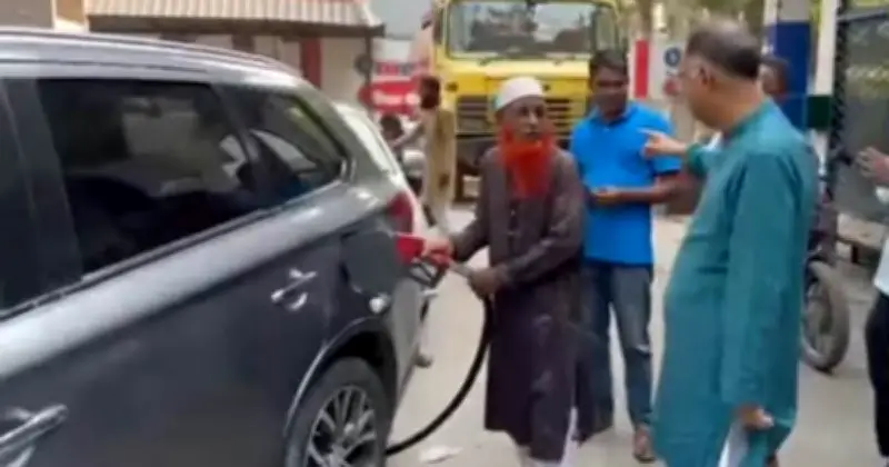 জ্বালানি তেলের পর্যাপ্ত মজুত আছে, গুজবে কান না দিতে পরামর্শ মন্ত্রীর