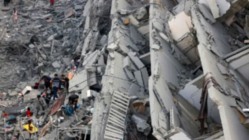 ইসরায়েল-ইরান সংঘাতে আহত ১৪০, বাংলাদেশি নিহত; জ্বালানি নীতিতে পরিবর্তন