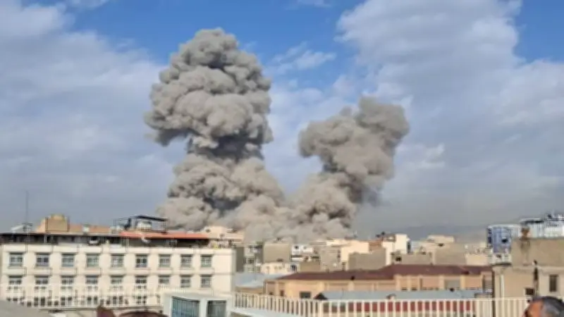 ইরান-ইসরায়েল সংঘাতে বাংলাদেশি নিহত, ট্রাম্পের আত্মসমর্পণ আহ্বান ও জ্বালানি পাচার সতর্কতা