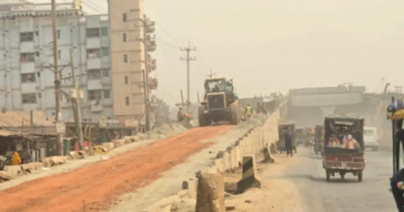 ঈদের ভ্রমণে দুশ্চিন্তা: ঢাকা-আশুলিয়া এলিভেটেড এক্সপ্রেসওয়ে নির্মাণে সংকুচিত সড়ক