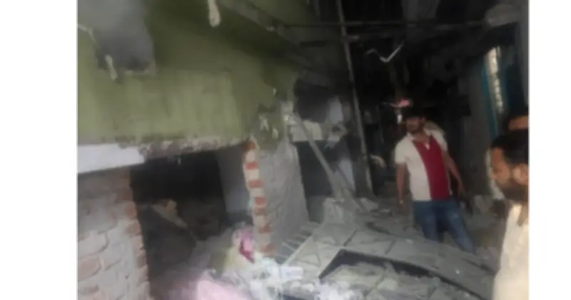 নারায়ণগঞ্জের দেওভোগে গ্যাস বিস্ফোরণে তিনজন আহত, ভবনের ক্ষয়ক্ষতি