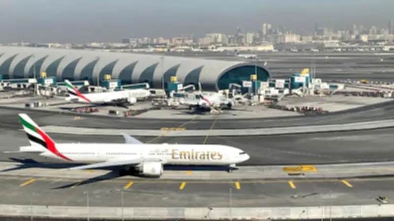 দুবাই বিমানবন্দর স্থগিত, স্বাস্থ্যমন্ত্রীর হাসপাতাল পরিদর্শনে চিকিৎসক সংকট, সংসদে রাষ্ট্রপতির ভাষণ