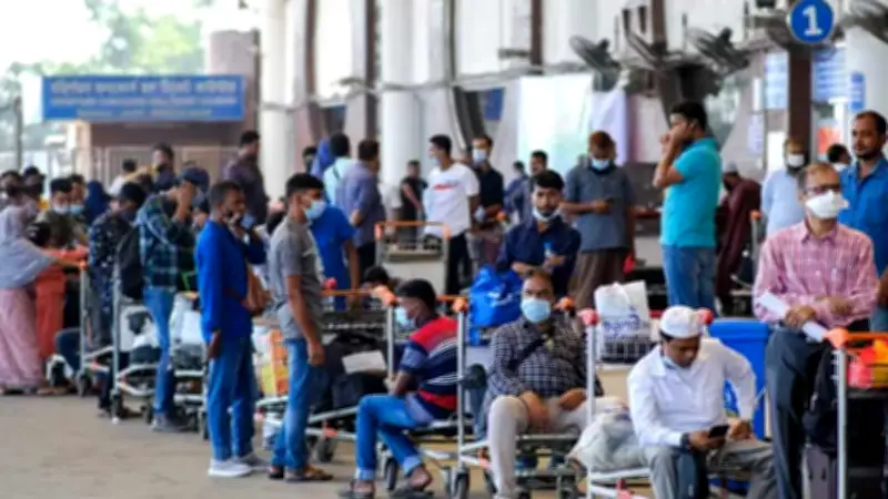 বাংলাদেশে অনলাইন শিক্ষার চ্যালেঞ্জ: ইন্টারনেট সংযোগ ও ডিভাইসের অভাব প্রধান সমস্যা