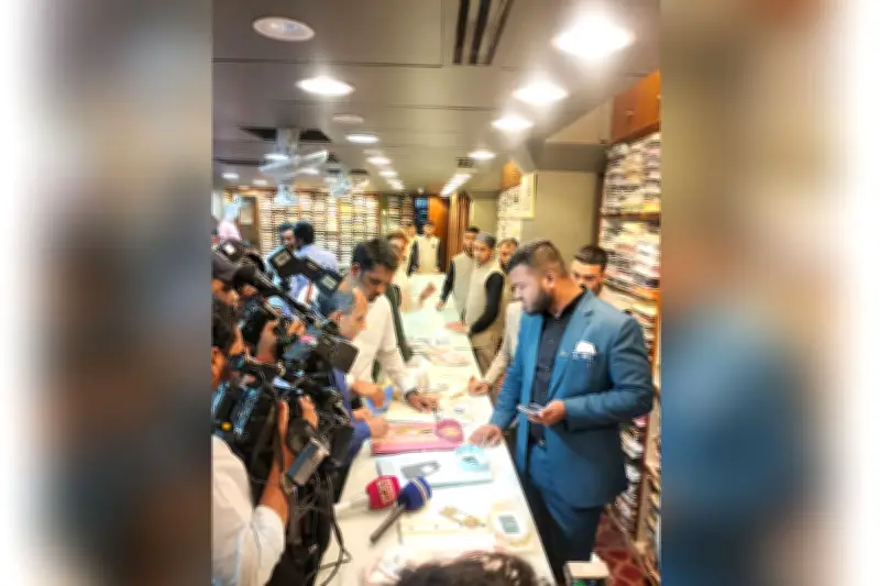 চট্টগ্রামের টেরিবাজারে অভিযান: দেশি পাঞ্জাবি বিক্রি হচ্ছিল ভারতীয় বলে