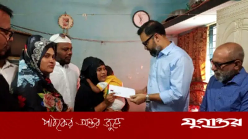 রমজান ও ঈদে শহীদ পরিবারের পাশে যুব ও ক্রীড়া প্রতিমন্ত্রী আমিনুল হক