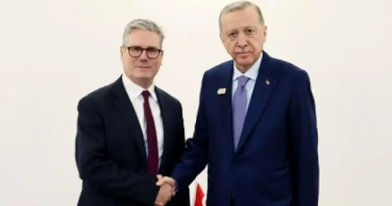 ইরান ইস্যুতে সংলাপের পরিবেশ তৈরিতে আরও পদক্ষেপ নেওয়ার আহ্বান এরদোয়ানের