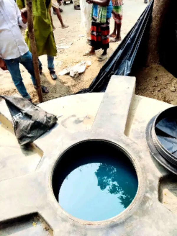 নাটোরে মাটির নিচে পানির ট্যাংকে ১০ হাজার লিটার জ্বালানি তেল লুকানোর অভিযানে ব্যবসায়ী জরিমানা