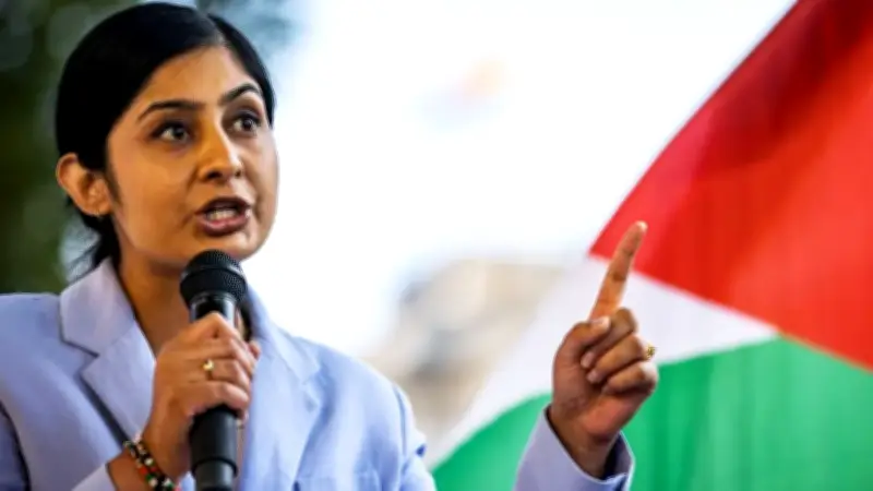 ইরানে হামলায় যুক্তরাজ্যের জড়িত থাকার অভিযোগ, ঢাকায় পাক কোচদের আগমন ও বিষ্ণু মূর্তির আবিষ্কার