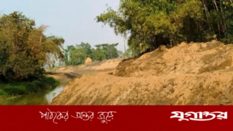 ফেঞ্চুগঞ্জে কুরকুছি খাল খননে দায়সারা কাজ, ক্ষুব্ধ এলাকাবাসী