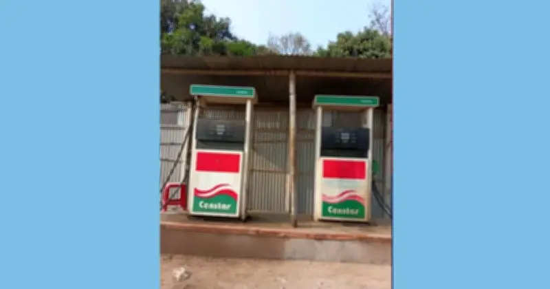 পাবনায় অবৈধ তেল পাম্পে অভিযান, ইউপি চেয়ারম্যানের ভাইকে ৯০ হাজার টাকা জরিমানা