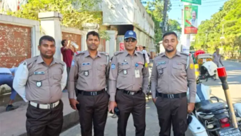 পুলিশের নতুন পোশাক নিয়ে অসন্তোষ, ঈদযাত্রার টিকিট ও জ্বালানি তেলের নতুন পদ্ধতি