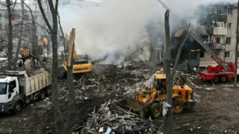 রুশ হামলায় ইউক্রেনে নিহত ১২, খালেদা জিয়াসহ ৬ নারী অদম্য পুরস্কার পেলেন