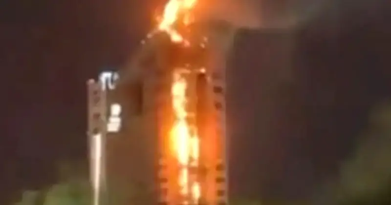 কুয়েতে ড্রোন প্রতিরোধে ধ্বংসাবশেষে ভবনে অগ্নিকাণ্ড, সামাজিক নিরাপত্তা দপ্তর ক্ষতিগ্রস্ত