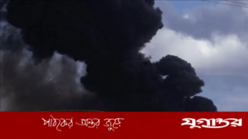 কুয়েত বিমানবন্দরে ড্রোন হামলা: জ্বালানি ট্যাংকে আগুন, দুই নিরাপত্তা কর্মী নিহত