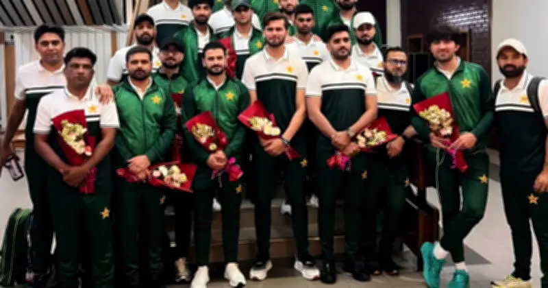 টি-টোয়েন্টি বিশ্বকাপ ফাইনালের মধ্যেই ঢাকায় পাকিস্তান ক্রিকেট দল