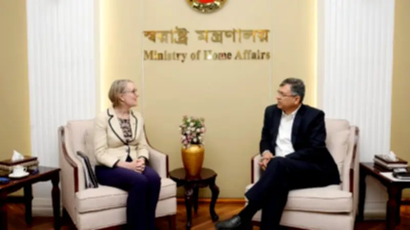 যুক্তরাজ্য রোহিঙ্গা সহায়তা অব্যাহত রাখবে, নড়াইলে শিশু নিহত, ইরানি গার্ডের ব্যাংকিং কেলেঙ্কারি