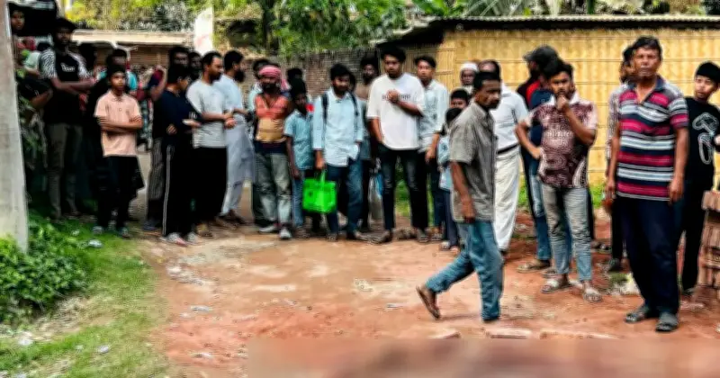 কুষ্টিয়ায় প্রকাশ্য দিবালোকে ছুরিকাঘাতে যুবক হত্যা, মাদক দ্বন্দ্বের সন্দেহ