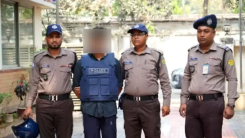 সিংগাইরে কালভার্টের কাজ অসমাপ্ত রেখে ঠিকাদার উধাও, মেয়াদ বাড়ল আশরাফুলের