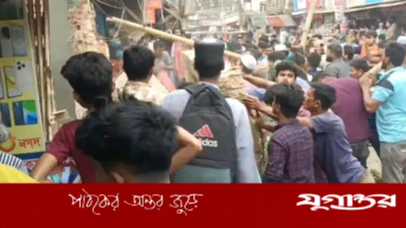 লক্ষ্মীপুরে মায়ের সামনে পোশাক কিনতে গিয়ে ফাহাদের লাশ, সারাদেশে শোক